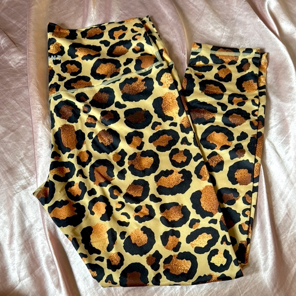 NKD Buti Yoga BMVMNT Leopard Print Leggings Large